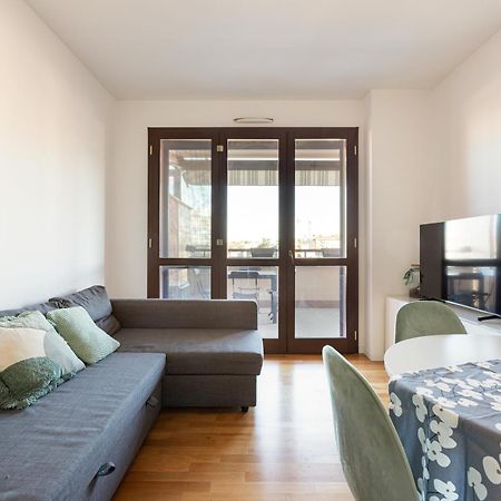 Sweet Milano Apartment - With Balcony Exterior photo