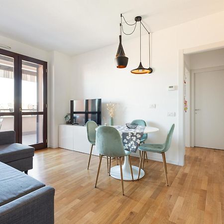Sweet Milano Apartment - With Balcony Exterior photo