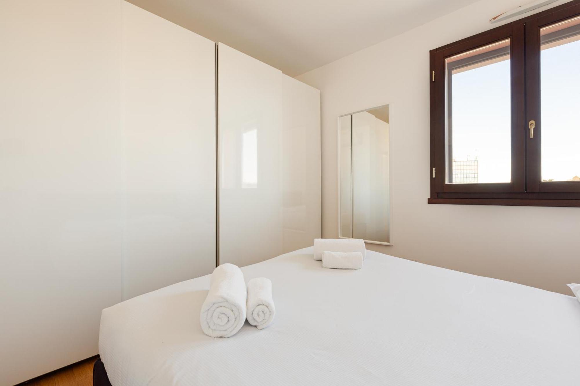 Sweet Milano Apartment - With Balcony Exterior photo